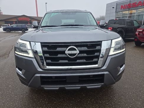 Used 2024 Nissan Armada SL w/ Captain's Chairs Package image 2