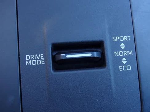 Used 2023 Toyota Highlander XSE image 15