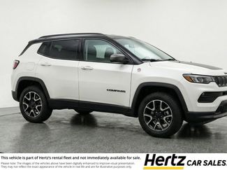 Used 2025 Jeep Compass Trailhawk video 1