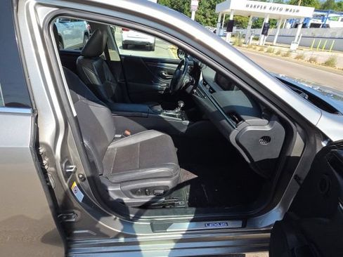 Used 2019 Lexus ES 300h w/ Accessory Package 2 FWD image 23