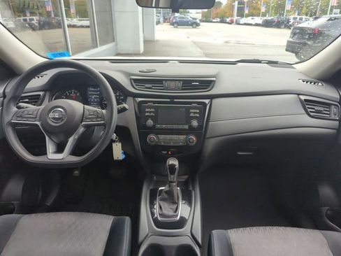 Used 2017 Nissan Rogue S image 16