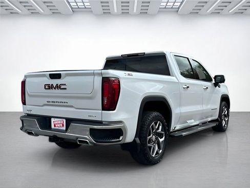 Used 2022 GMC Sierra 1500 SLT w/ SLT Premium Plus Package image 4