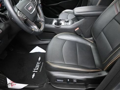 Used 2024 GMC Terrain AT4 AWD/4WD image 15