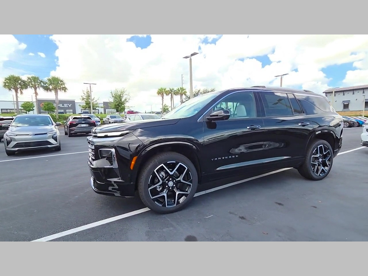 New 2026 Chevrolet Traverse High Country FWD image 24