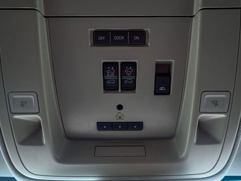 Used 2017 Chevrolet Silverado 3500 High Country w/ Duramax Plus Package image 19