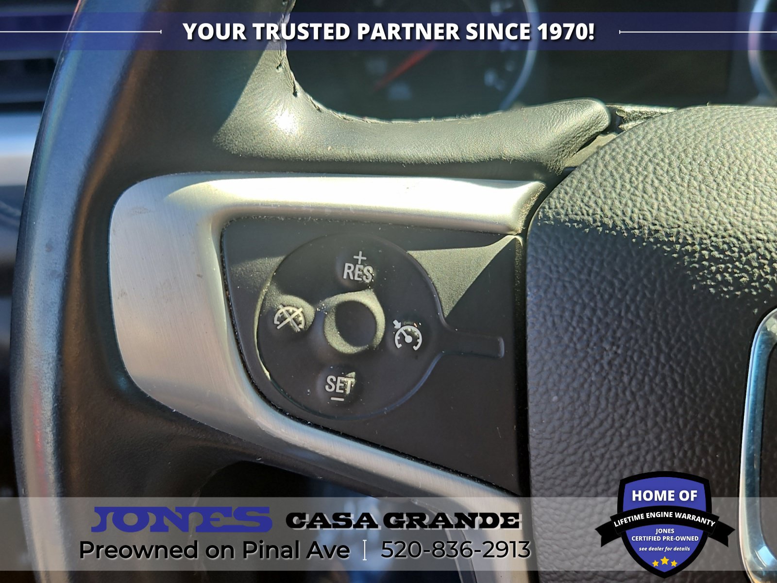 Used 2017 GMC Acadia SLT FWD image 14