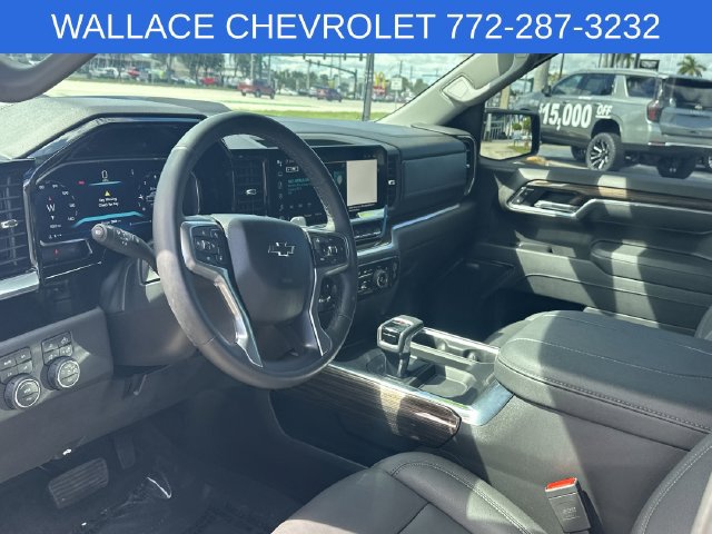 Used 2026 Chevrolet Silverado 1500 LT Trail Boss w/ LT Trail Boss Premium Package AWD/4WD image 14