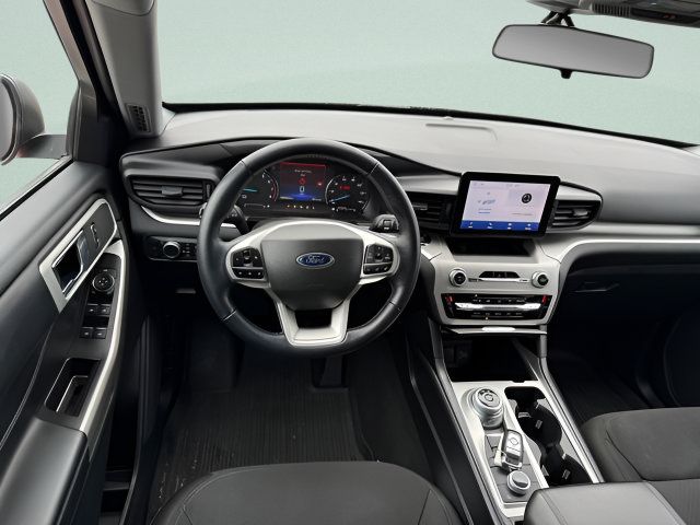Used 2022 Ford Explorer XLT AWD/4WD image 7