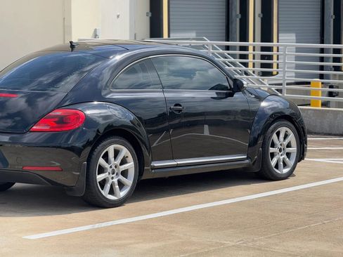 Used 2013 Volkswagen Beetle 2.5 image 9