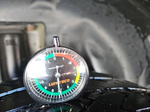 Used 2014 Dodge Challenger R/T image 24