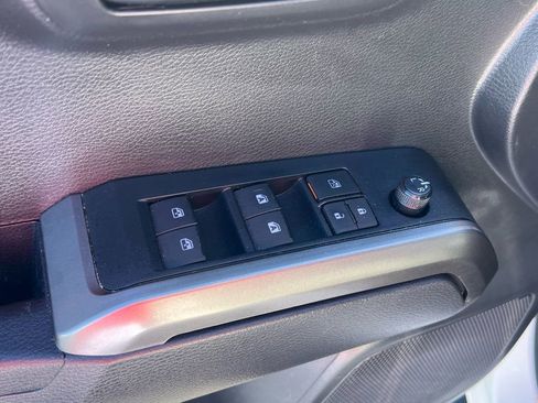 Certified 2023 Toyota Tacoma SR5 image 12