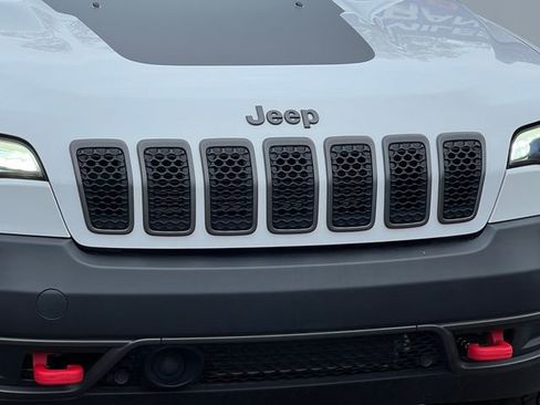 Used 2022 Jeep Cherokee Trailhawk w/ Sun, Sound & Nav Group AWD/4WD image 46