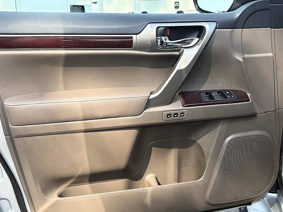 Used 2019 Lexus GX 460 Premium AWD/4WD image 15