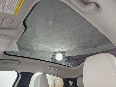 Certified 2025 Ford Mustang Mach-E Premium image 25