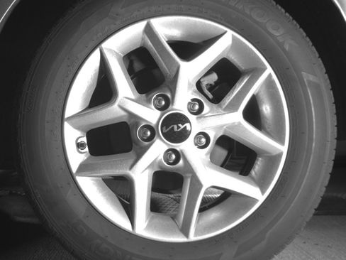 Used 2025 Kia Soul LX w/ LX Technology Package FWD image 14