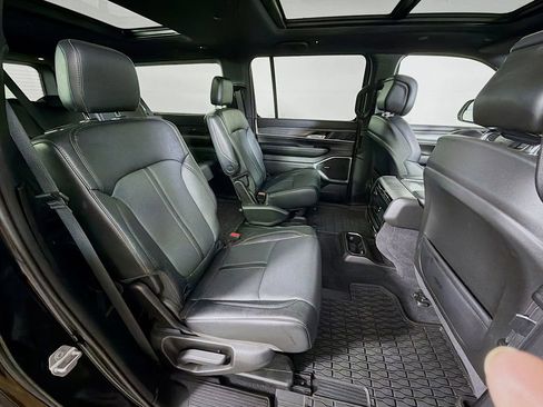 Used 2023 Jeep Wagoneer L Series II w/ Premium Group I image 26