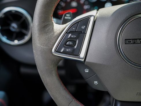 Used 2018 Chevrolet Camaro ZL1 image 28