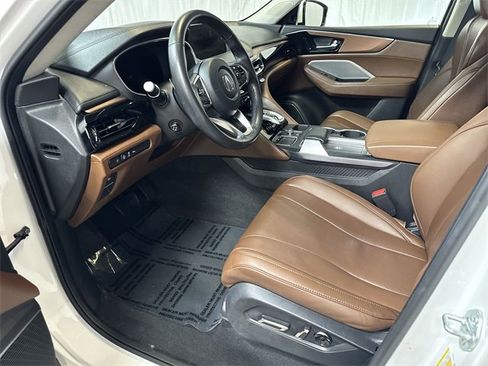 Used 2023 Acura MDX SH-AWD w/ Technology Package image 12