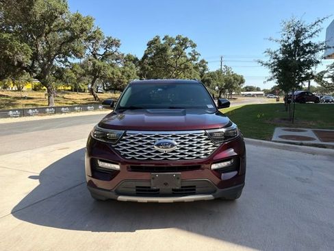 Used 2022 Ford Explorer Platinum w/ Premium Technology Package AWD/4WD image 7