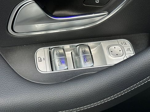 New 2026 Mercedes-Benz GLS 580 4MATIC image 23