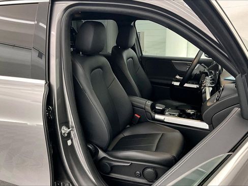 Certified 2022 Mercedes-Benz GLB 250 4MATIC image 6