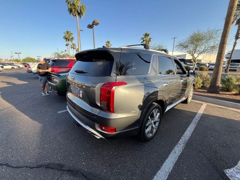 Used 2021 Hyundai Palisade SEL w/ Premium Package image 2