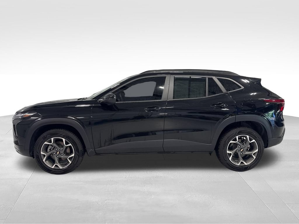 Used 2024 Chevrolet Trax LT FWD image 42