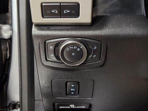 Used 2021 Ford F250 Lariat w/ Lariat Value Package image 41