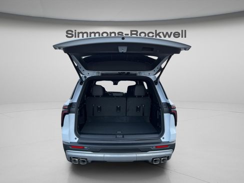 New 2026 Chevrolet Traverse LT image 10