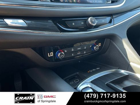 Used 2023 Buick Enclave Essence FWD image 19