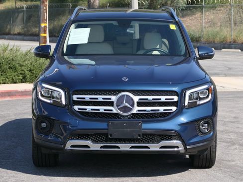 Used 2022 Mercedes-Benz GLB 250 4MATIC image 8