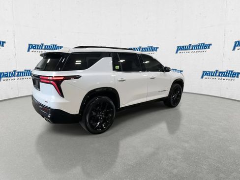 Used 2024 Chevrolet Traverse RS AWD/4WD image 11