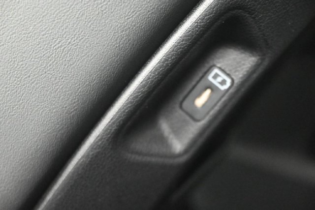 Used 2026 Kia Sorento S FWD image 14