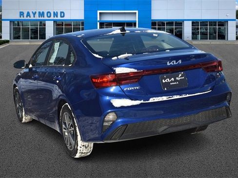 Used 2023 Kia Forte LXS w/ LXS Technology Package image 5