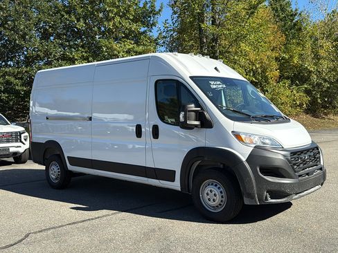 Used 2025 RAM ProMaster 2500 image 2