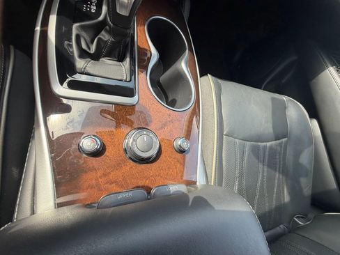 Used 2018 INFINITI QX60 Luxe w/ Deluxe Technology Package image 12