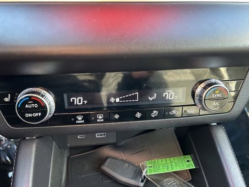 Used 2025 Mitsubishi Outlander ES image 16