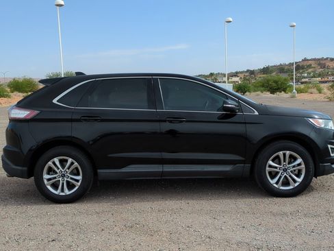 Used 2018 Ford Edge SEL w/ Equipment Group 201A FWD image 2