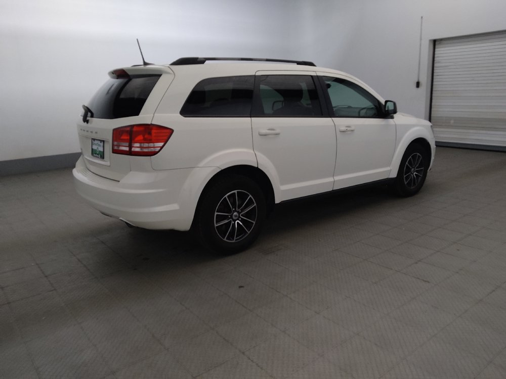 Used 2018 Dodge Journey SE w/ Connectivity Group FWD image 10
