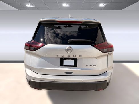 Certified 2023 Volvo XC40 B5 Plus w/ Protection Package Premier image 10