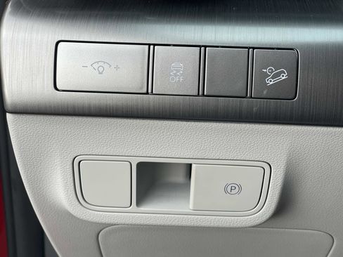 Certified 2024 Hyundai Kona SEL image 17