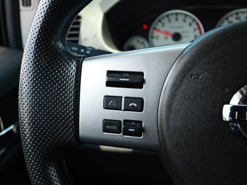 Used 2019 Nissan Frontier Desert Runner RWD image 13