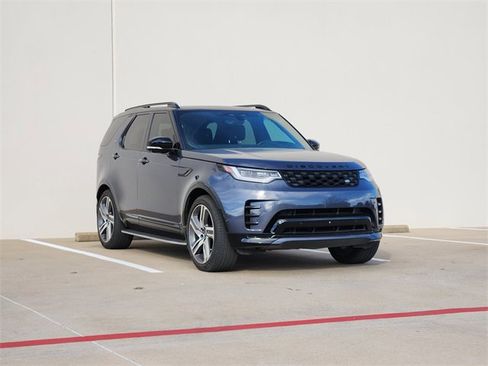 Used 2024 Land Rover Discovery Dynamic SE image 3