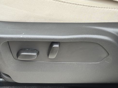 Used 2023 Buick Envision Preferred AWD/4WD image 18