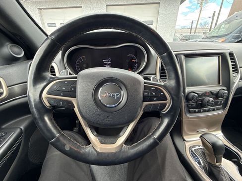 Used 2017 Jeep Grand Cherokee Limited AWD/4WD image 14