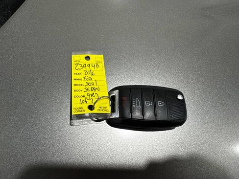 Used 2016 Kia Soul FWD image 32