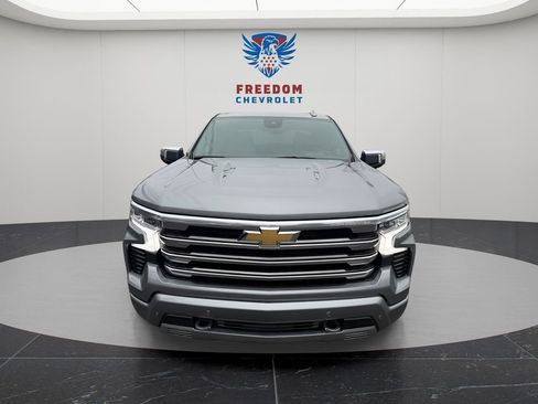 Used 2026 Chevrolet Silverado 1500 High Country w/ Technology Package AWD/4WD image 9