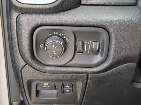 Used 2023 RAM 1500 Laramie AWD/4WD image 23