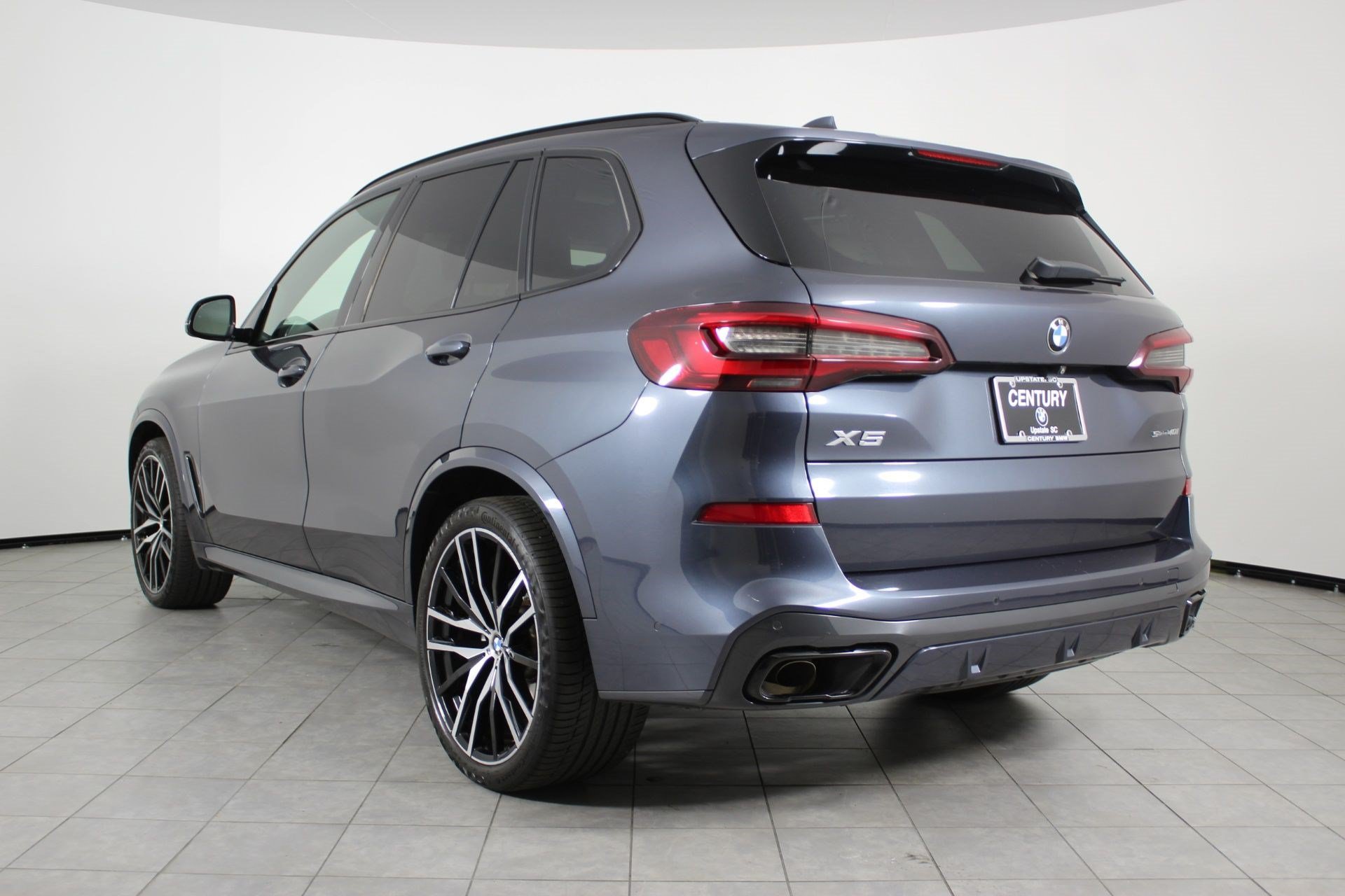 Used 2026 BMW X5 sDrive40i w/ M Sport Package RWD image 2