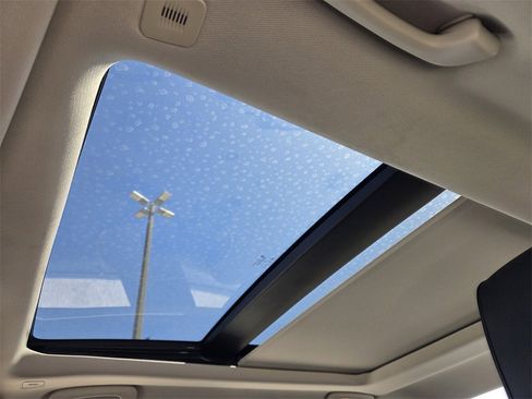 Used 2022 Chrysler 300 Touring L w/ Popular Equipment Group image 6